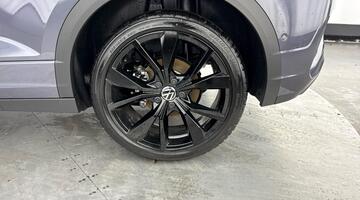 2025 Volkswagen TSI R-Line DSG 2WD Euro 6 2-door (Grey) - Image: 36
