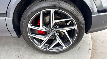 2025 Audi 100kWh S Edition 1 Sportback Auto quattro 5-door (Grey) - Image: 35