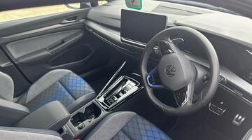 2026 Volkswagen 2.0 TSI R DSG 4Motion Euro 6 5-door (Blue) - Image: 6