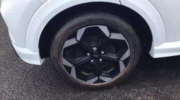 2025 Ford Standard Range 43kWh Premium Auto 5-door (White) - Image: 36