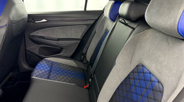 2025 Volkswagen 2.0 TSI R DSG 4Motion Euro 6 5-door (Black) - Image: 36