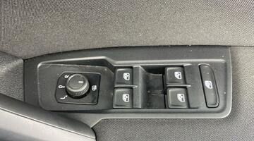 2022 Volkswagen TSI Life DSG Euro 6 5-door (Blue) - Image: 19