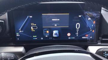 2025 Ford Standard Range 43kWh Premium Auto 5-door (White) - Image: 15