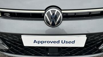 2025 Volkswagen ETSI MHEV R-Line DSG Euro 6 5-door (Grey) - Image: 47