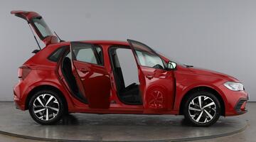 2022 Volkswagen 1.0 TSI Life DSG Euro 6 5-door (Red) - Image: 10