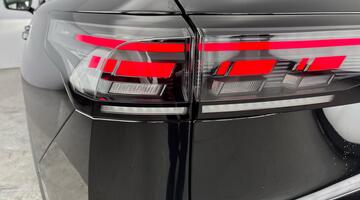 2025 Volkswagen 2.0 TDI Match DSG Euro 6 5-door (Black) - Image: 39