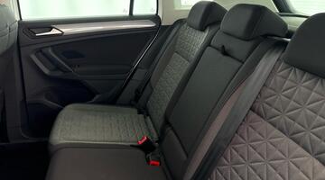 2020 Volkswagen TSI Life DSG Euro 6 5-door (White) - Image: 32