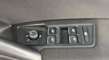 2021 Volkswagen 2.0 TDI Life DSG Euro 6 5-door (Grey) - Image: 19