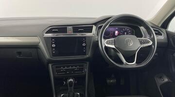 2021 Volkswagen 2.0 TDI Life DSG Euro 6 5-door (Grey) - Image: 8