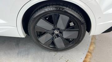 2023 Volkswagen 3.0 TDI V6 Black Edition Tiptronic 4Motion Euro 6 5-door (White) - Image: 38