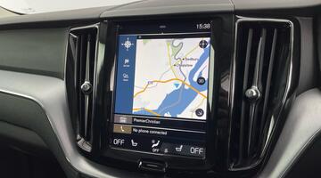 2019 Volvo 2.0 T4 Edition Auto Euro 6 5-door (Red) - Image: 24