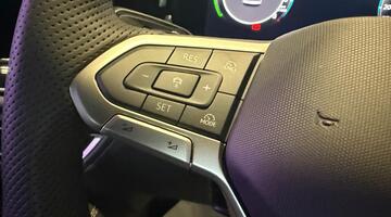 2026 Volkswagen R-Line 1.5 TSI eHybrid 204 PS 6-Speed DSG 5-door (Green) - Image: 18