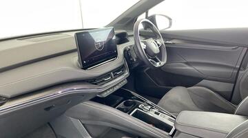 2023 Škoda 82kWh 80x SportLine Auto 4WD 5-door (DC125kW) (Red) - Image: 3