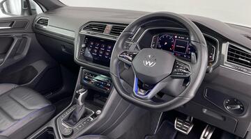 2022 Volkswagen 2.0 TSI R DSG 4Motion Euro 6 5-door (White) - Image: 6