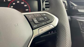 2025 Volkswagen 3.0 V6 TSI eHybrid 14.3kWh R Tiptronic 4Motion Euro 6 5-door (Grey) - Image: 7