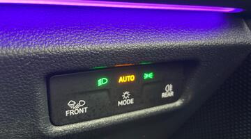 2024 Volkswagen 2.0 TDI R-Line DSG Euro 6 5-door (White) - Image: 20