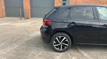 2020 Volkswagen 1.0 EVO beats Euro 6 5-door (Black) - Image: 17