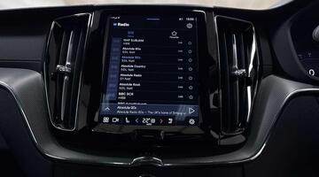 2024 Volvo 2.0h T8 18.8kWh Ultra Black Edition Auto Euro 6 5-door (Black) - Image: 11