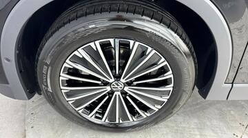 2025 Volkswagen ETSI MHEV Match DSG Euro 6 5-door (Black) - Image: 42