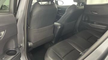 2019 Toyota VVT-h Dynamic CVT Euro 6 5-door (Grey) - Image: 33