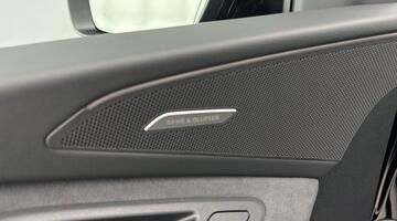 2025 Audi SQ6 SUV Edition 1 e-tron 360,00 kW (Black) - Image: 40