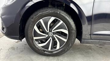 2023 Volkswagen 1.0 TSI Life Euro 6 5-door (Black) - Image: 37