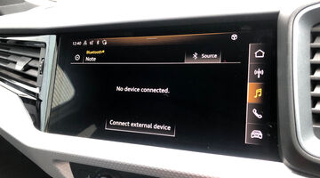 2022 Audi 1.0 TFSI 30 Black Edition Sportback Euro 6 5-door (Yellow) - Image: 32