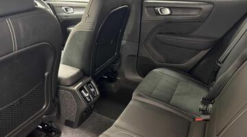 2025 Volvo 2.0 B4 MHEV Plus DCT Auto Euro 6 5-door (Blue) - Image: 13