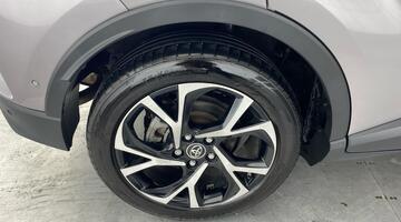 2017 Toyota VVT-h Dynamic CVT Euro 6 5-door (Silver) - Image: 22