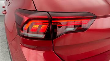 2023 Volkswagen TSI Style DSG Euro 6 5-door (Red) - Image: 30