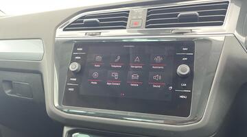 2022 Volkswagen TSI Active Euro 6 5-door (White) - Image: 18