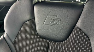 2019 Audi TDI 30 S line Euro 6 5-door (Black) - Image: 34