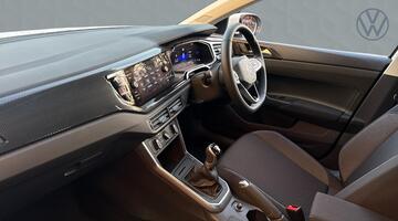 2025 Volkswagen 1.0 TSI Life Euro 6 5-door (White) - Image: 2