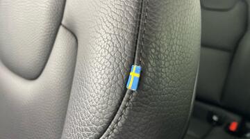 2024 Volvo 2.0 B5 MHEV Plus Auto Euro 6 5-door (Black) - Image: 39