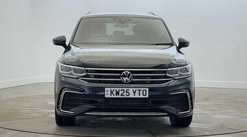 2025 Volkswagen TSI R-Line DSG Euro 6 5-door (Black) - Image: 7