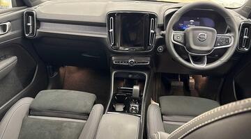 2022 Volvo 2.0 B4 MHEV Plus DCT Auto Euro 6 5-door (Silver) - Image: 10