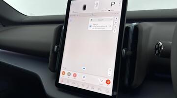 2025 Volvo Single Motor Extended Range 69kWh Plus Auto 5-door (Black) - Image: 24