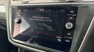 2022 Volkswagen TSI Active DSG Euro 6 5-door (Grey) - Image: 23