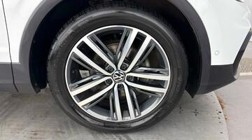 2022 Volkswagen 2.0 TDI Elegance DSG Euro 6 5-door (White) - Image: 5