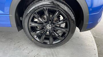 2023 Volkswagen TSI R-Line DSG 2WD Euro 6 2-door (Multicolour) - Image: 33