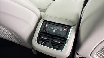 2025 Volvo 2.0 B5 MHEV Ultra Dark Auto Euro 6 5-door (Blue) - Image: 27