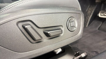 2025 Audi 2.0 TFSI Vorsprung Sportback S Tronic quattro Euro 6 5-door (Red) - Image: 25