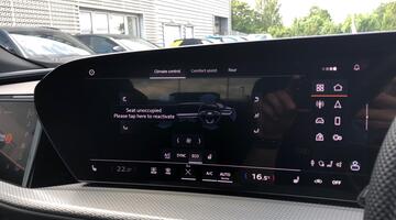 2025 Audi 2.0 TDI Launch Edition S Tronic quattro Euro 6 5-door (Black) - Image: 39