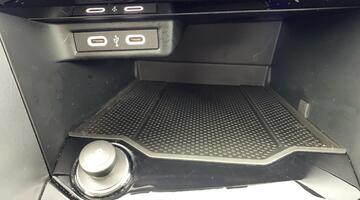 2023 Volkswagen TSI Life Euro 6 5-door (Red) - Image: 12