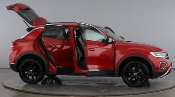 2023 Volkswagen TSI Style DSG Euro 6 5-door (Red) - Image: 10