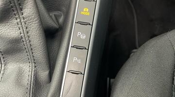 2024 Volkswagen TSI R-Line DSG Euro 6 5-door (Green) - Image: 12