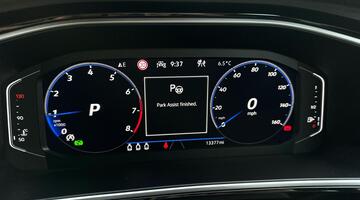 2022 Volkswagen TSI R-Line DSG Euro 6 5-door (Black) - Image: 54