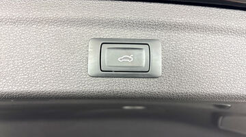 2025 Audi TFSI CoD 35 S line S Tronic Euro 6 5-door (Black) - Image: 34