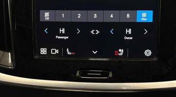 2025 Volvo 2.0 B4 MHEV Plus DCT Auto Euro 6 5-door (Black) - Image: 39