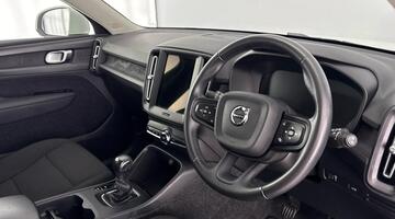 2021 Volvo T2 Momentum Core Euro 6 5-door (White) - Image: 6